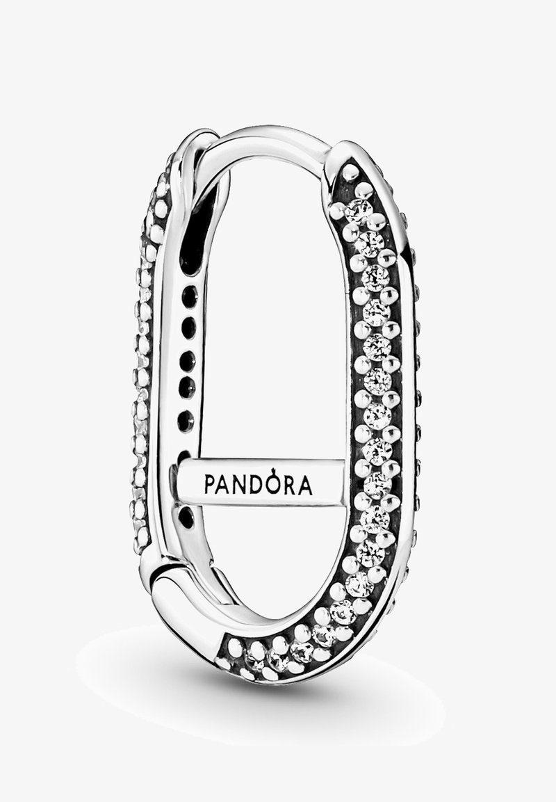 Pandora Silberanhänger in ovaler Form, verziert mit Zirkonia an den Rändern und mit einem Logodetail an der Seite.