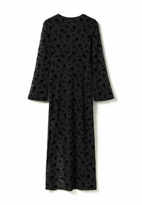 Čierne šaty s dlhým rukávom, ktoré majú kvetinovú zamatovú textúru a voľný strih. Dizajn obsahuje okrúhly výstrih a splývavú siluetu.