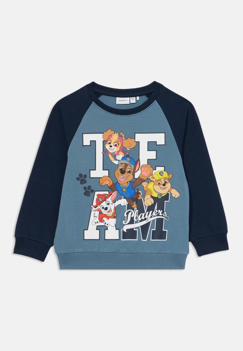 Felpa blu e navy con cuccioli di cartone animato e testo "TEAM Players"; polsini e collo a costine, tessuto morbido, colori vivaci, design giocoso.