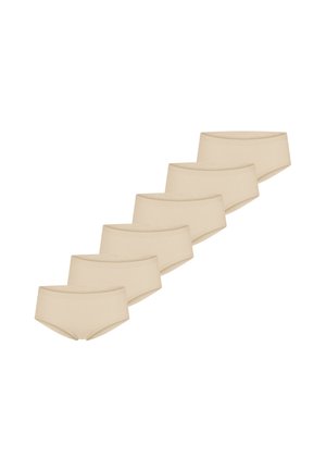 Sechs beige nahtlose Damenunterhosen, diagonal auf weißem Hintergrund angeordnet.