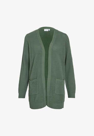 Zaļš adīts džemperis ar teksturētu rakstu, atvērto priekšu un divām priekšējām kabatām. Garas piedurknes ar ribotām aprocēm un apakšu.