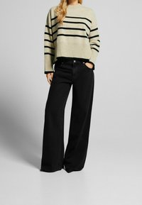 Bershka Stickad tröja - sand