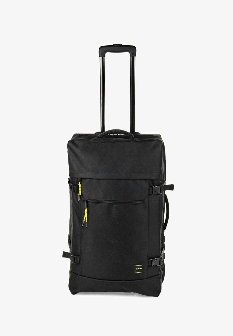 Mochila con ruedas de color negro hecha de un tejido resistente, con un mango retráctil, un bolsillo frontal con cremallera y tiradores de cremallera amarillos. Incluye correas ajustables.