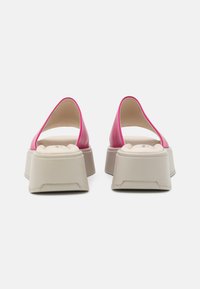 Vagabond COURTNEY - Mules de salto - hyper pink