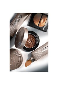Thumbnail Image 7