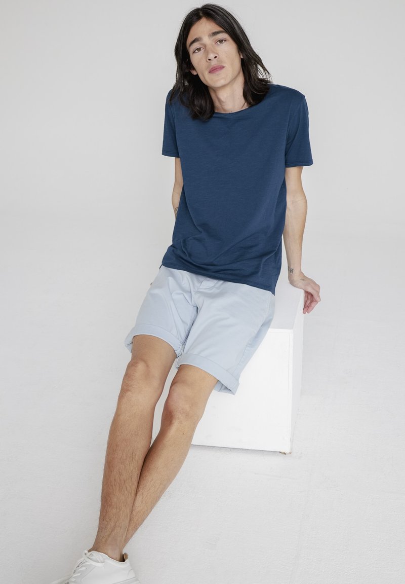 Herren Chino Shorts | IKKS MÉLANGÉ Shorts azur/hellblau - ID75985 Herren Chino Shorts | IKKS MÉLANGÉ Shorts azur/hellblau - ID75985