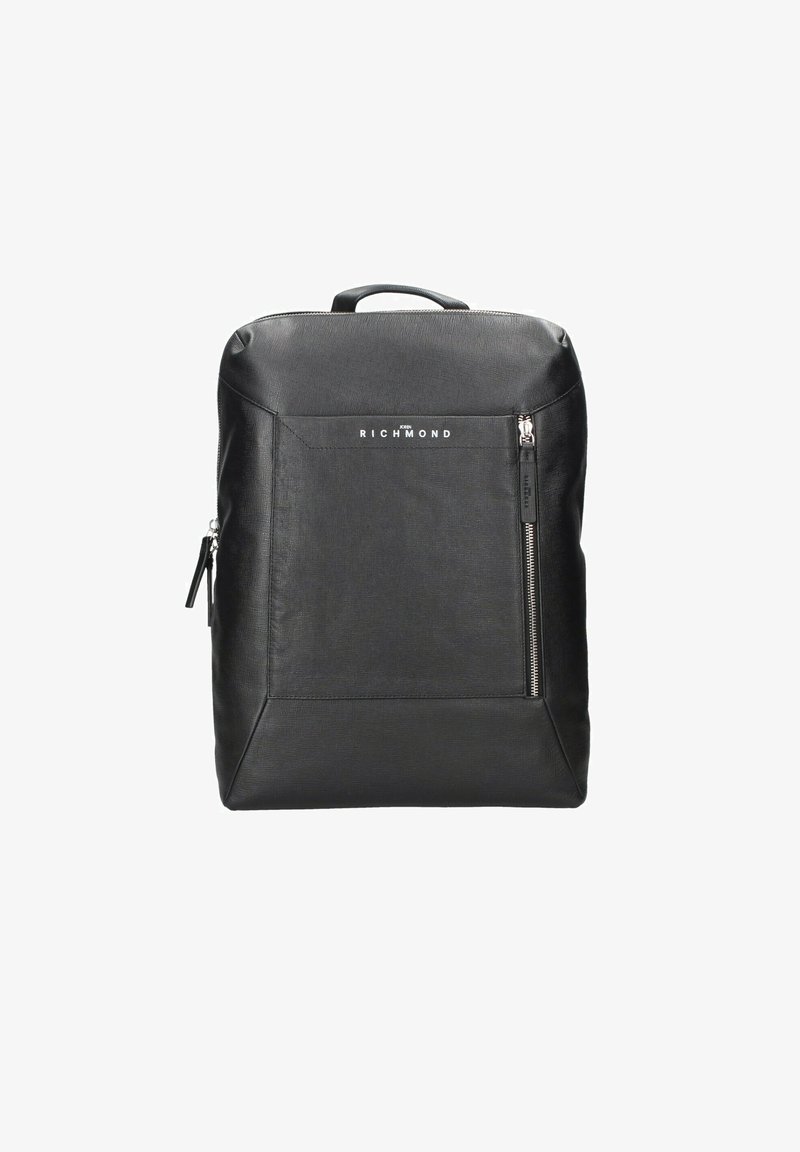 Zaino in pelle nera con tasca frontale con zip, parte superiore arrotondata e manico superiore. Finitura testurizzata con elementi di design minimalisti.