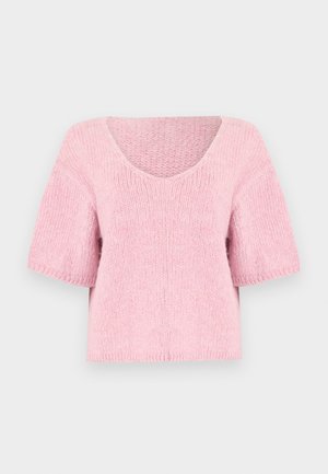 Pull côtelé rose pâle à manches courtes avec un large col en V et une coupe ample, légèrement carrée.