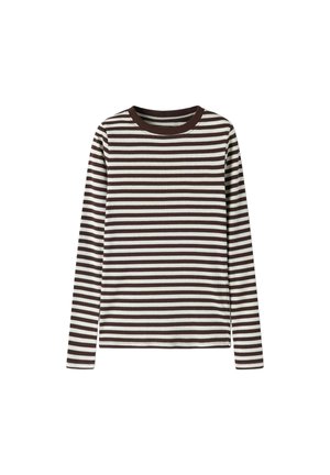 Camicia a maniche lunghe con righe orizzontali marroni e bianche e scollo rotondo marrone, mostrata su sfondo bianco.
