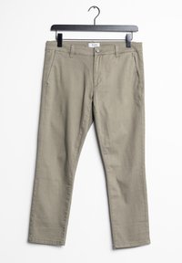 Pantaloni khaki realizzati in tessuto misto cotone, con design a gamba dritta, tasche frontali e dettagli di cucitura discreti.