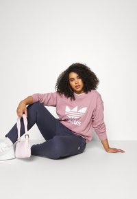 adidas Originals CREW - Ikdienas džemperis - magic mauve