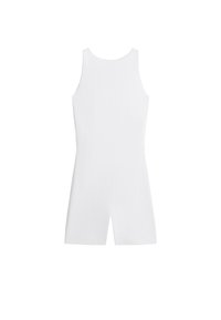 Combinaison sans manches en maille côtelée blanche avec short et encolure arrondie, présentée à plat sur fond blanc.