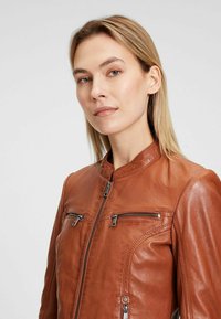 Mauritius MWJANKA - Lederjacke - cognac