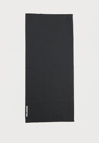 Μαύρος υφασμάτινος λαιμός σε ορθογώνιο σχήμα με λευκό λογότυπο "SALOMON" τυπωμένο κάθετα κοντά σε μία άκρη.