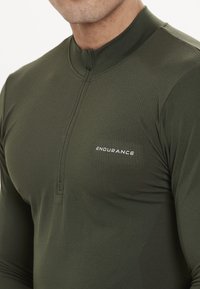 Endurance FUNKTION JARO M SEAMLESS MIDLAYER - Langærmet T-shirt - rosin