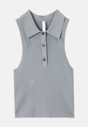 Varrukateta, kraega topp helehalli soonikkoes. Esiosa on kolme nupuga, millel on tekstuuriga viimistlus.