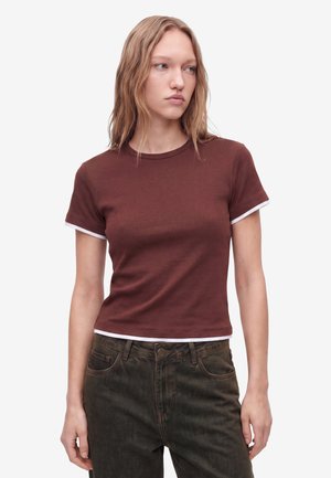 Koton, SHORT SLEEVE T-SHIRT. - T-shirt basic - brown