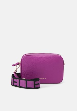 Taška s příčným popruhem - purple