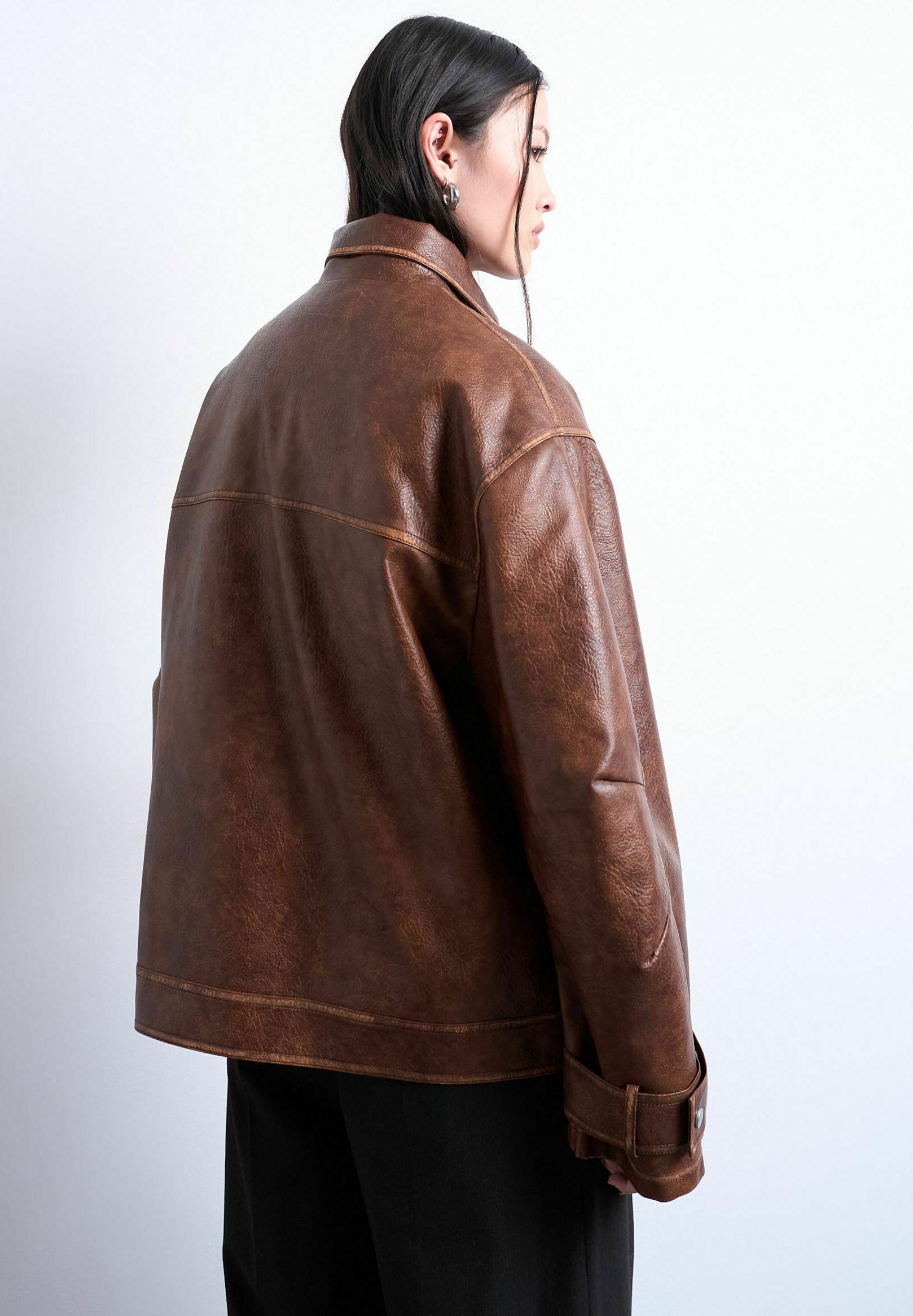 Topshop Biker TSELIZABETH - Faux leather jacket - brown lentil