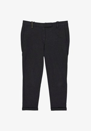 Pantalon homme slim gris foncé avec passants de ceinture, poches latérales et ourlets courts.