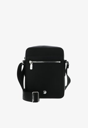 Sac bandoulière noir en matériau texturé, doté d'une poche zippée à l'avant, d'une sangle réglable et d'un logo en accent sur le devant.
