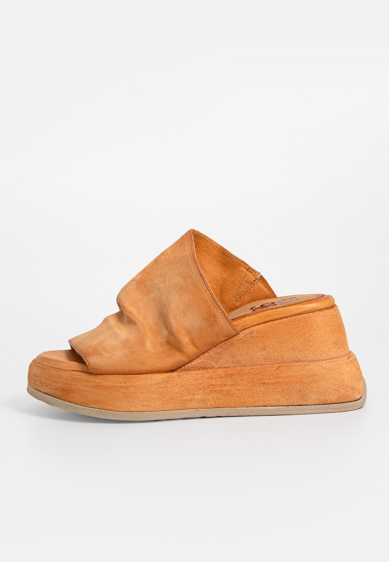 a.s.98 Muiltjes met hak oranje a.s.98 Muiltjes met hak oranje