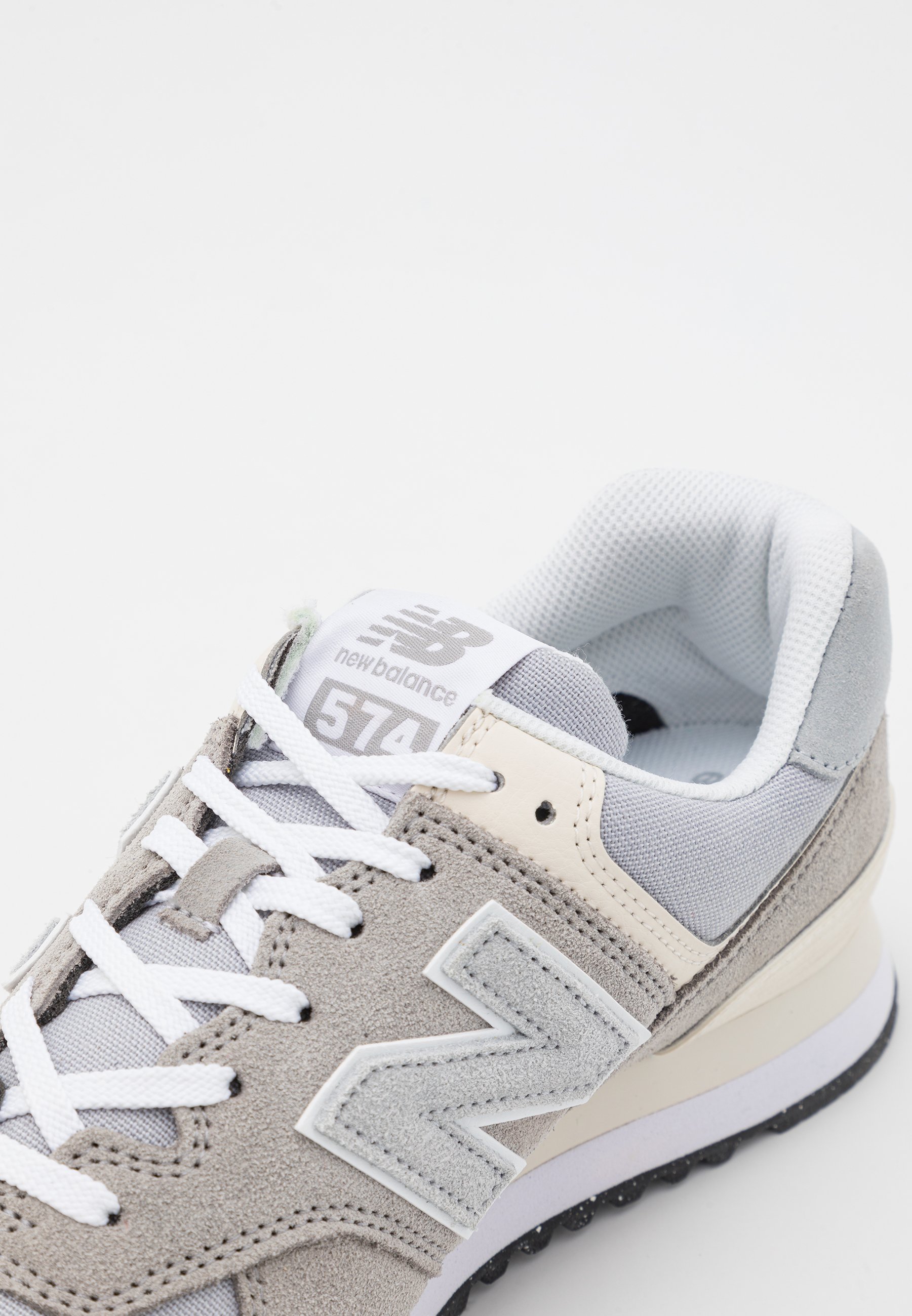 new balance 550 pigskin
