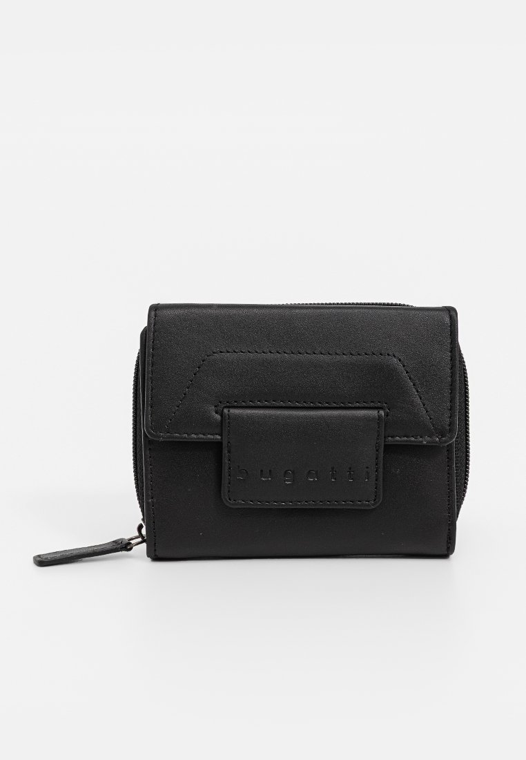 Portefeuille en cuir noir avec fermeture éclair, présentant un devant texturé, un logo en relief et une forme rectangulaire. Design compact avec une sangle.