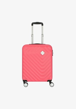 Valise rigide rose avec un motif en chevrons, poignée télescopique et quatre roues pour une mobilité facile. Comprend un verrou à glissière sur le côté.