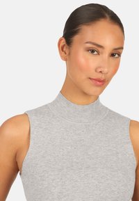 Apart Top - graumeliert