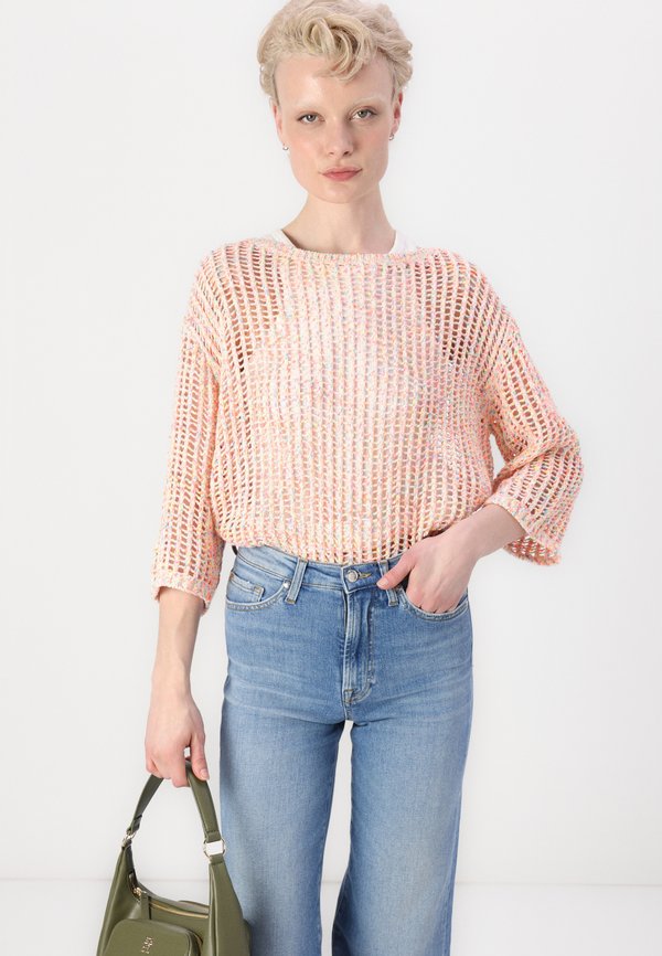 MARIE - Flared Jeans4