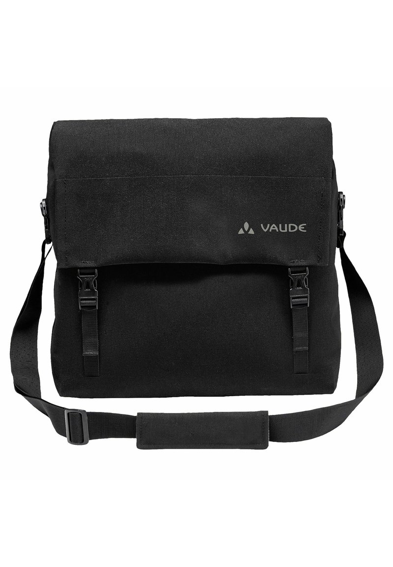 Borsa a tracolla nera con pattina ripiegabile, realizzata in tessuto resistente, dotata di spallacci regolabili, dettagli con logo e due chiusure a fibbia.
