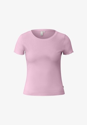 Lichtroze getailleerd dames T-shirt met korte mouwen, ronde halslijn, geribbelde stofstructuur en een klein maatlabel bij de kraag.