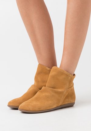 Mis Pepas, Bottines - mustard yellow
