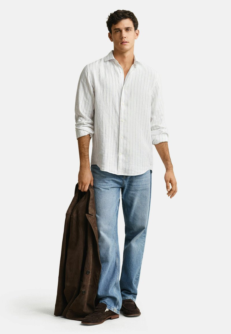 GANT STRIPED - Košile - white