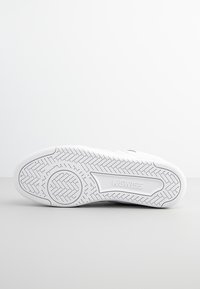 K-SWISS COURT PALISADES biały