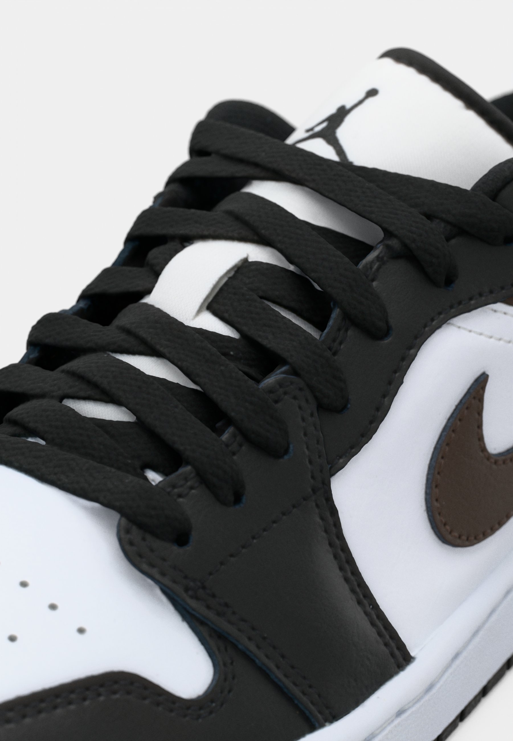 Jordan AIR JORDAN 1 LOW - Sneakers low - black/baroque brown/white