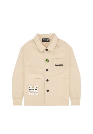 Veste beige boutonnée avec col, deux poches avant, boutons noirs, un bouton vert avec un visage souriant, et le texte "BARROW" sur la poche poitrine et l'étiquette.