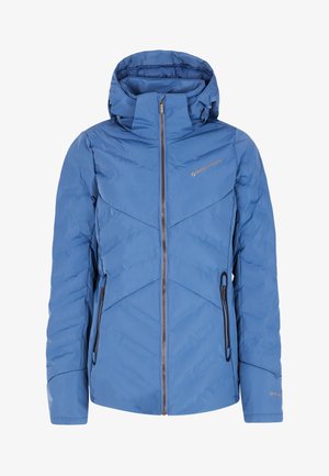 Blauwe geïsoleerde jas met rits aan de voorkant, hoge kraag en chevron gestikte ontwerp. Voorzien van zijzakken en een kap. Subtiele merkdetails aanwezig.