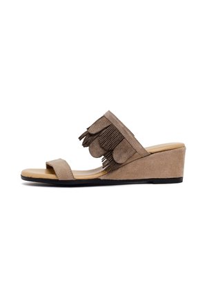 Sandalo con zeppa in suede color cuoio da donna, con punta aperta, decorazioni con frange sulla fascia larga e tacco basso.
