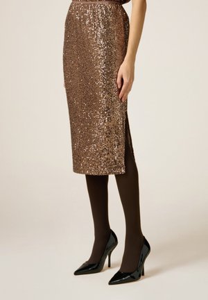 IN PAILLETTES - Pouzdrová sukně - marrone
