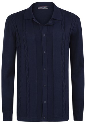 Cárdigan de punto azul marino con cierre de botones en la parte delantera, diseño de punto trenzado, mangas largas, cuello y pu�ños y dobladillo de canalé.