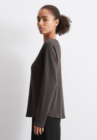 Marc O'Polo DENIM RAGLAN SLEEVES - Top s dlouhým rukávem - cloudburst
