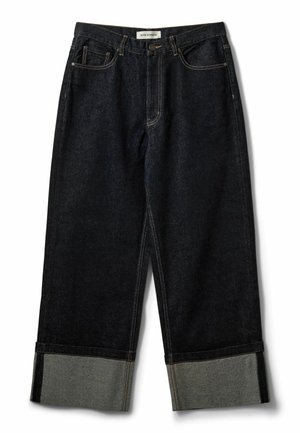 - Jeansy Relaxed Fit