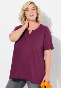 Ulla Popken A-LINIE HALBARM - T-shirt con stampa - dark berry