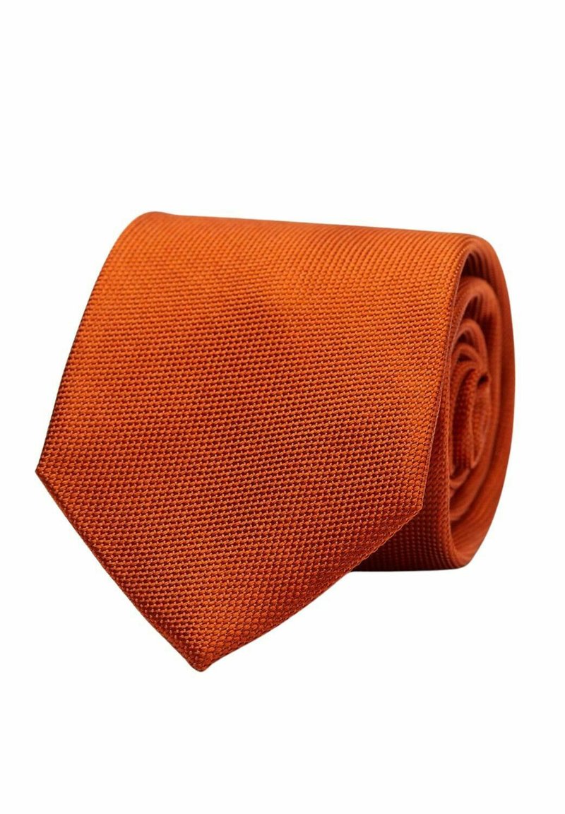 Texturerat orangerfärgad slips, rullad, med en spetsig topp och ett vävt mönster för en polerad look. Idealisk för formella tillfällen.