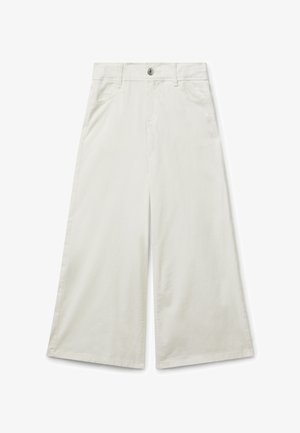 Witte wijde broek van katoen, met een knoopsluiting, twee voorkruipzakken en een glad, onversierd oppervlak.