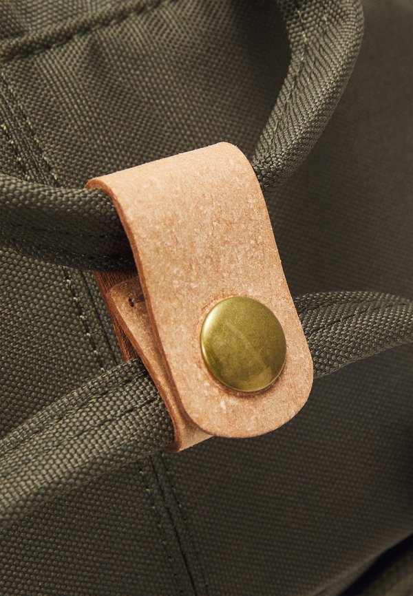 MACAROON REBORN BACKPACK UNISEX - Rucksack - army4