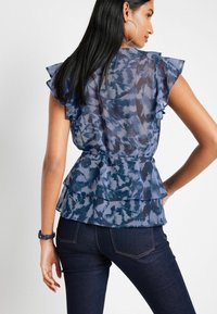 Next Blus - blue black abstract print