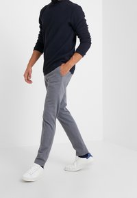 DRYKORN Tygbyxor - royal blue